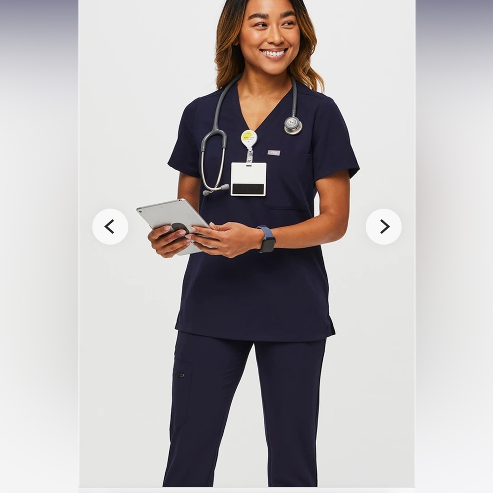 Figs Women's Scrub Set Navy XLP Technical Collection